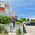 Sofia House With Apartment