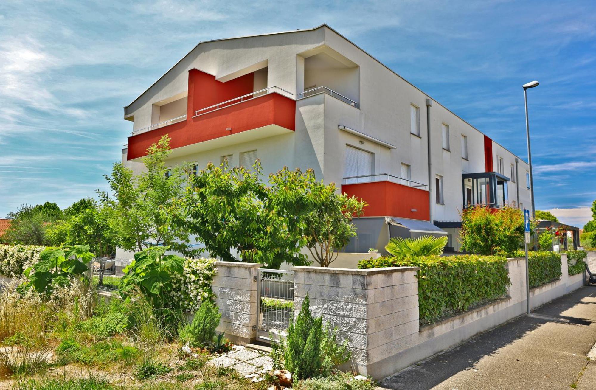 Sofia House With Apartment
