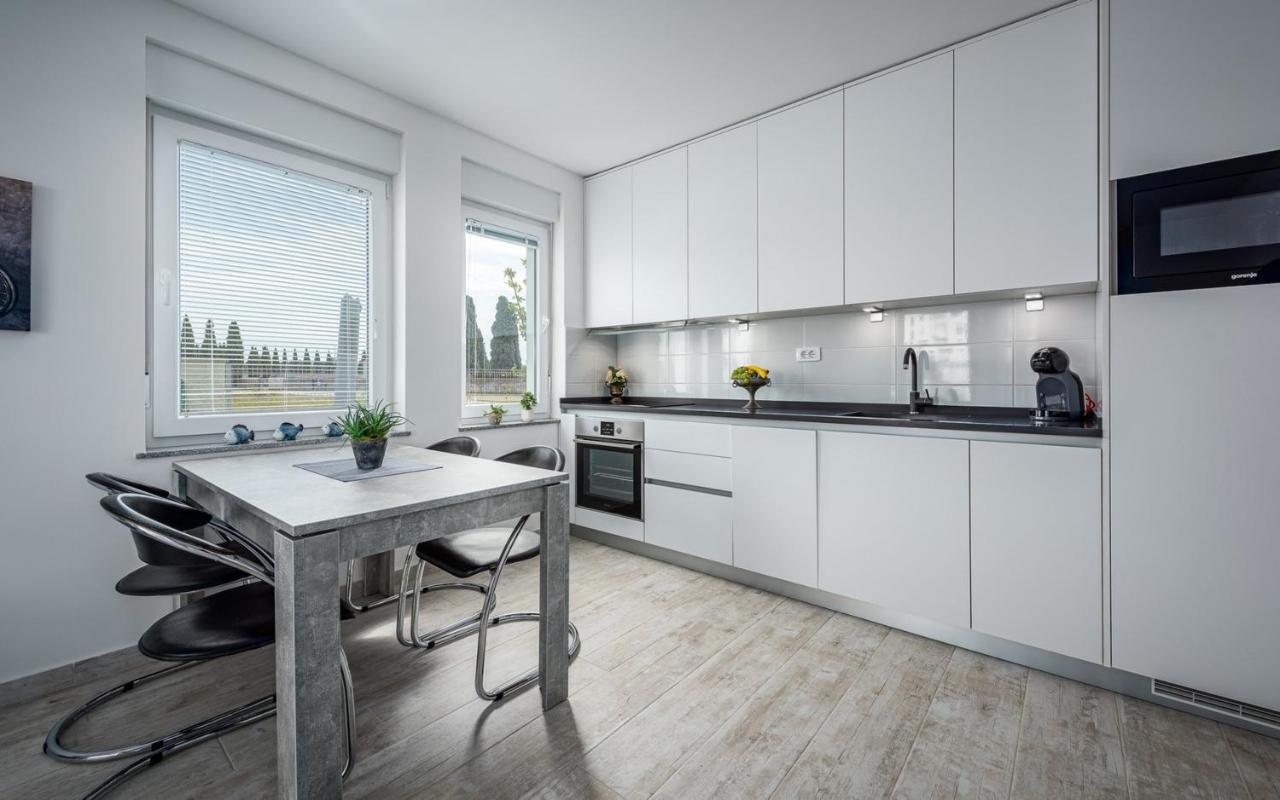 Sofia House With * Umag